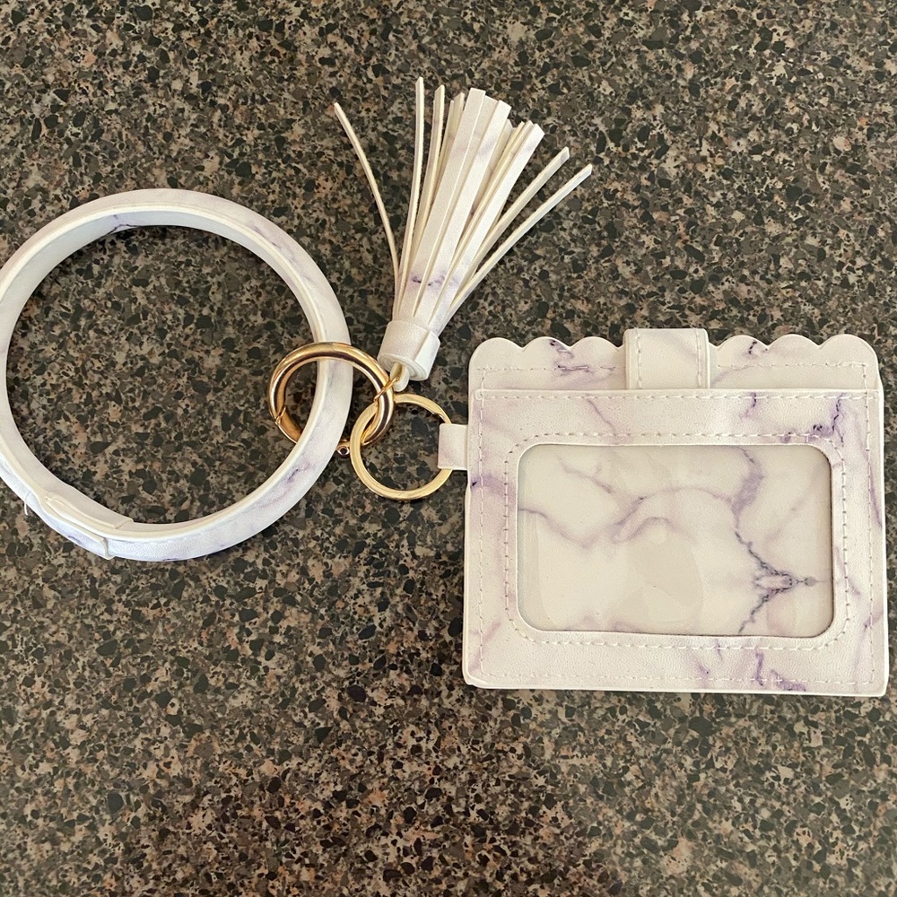 Wristlet - Picture 3 of 4